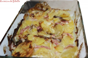 receta Patatas al horno con queso Roncal y cebolla caramelizada